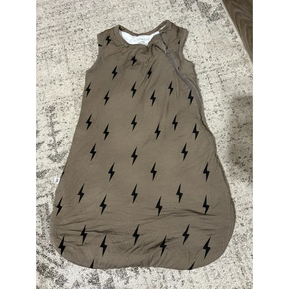 Forever French Baby Neutral Lightning Bolt Sleep Sack Size 0-6 Months